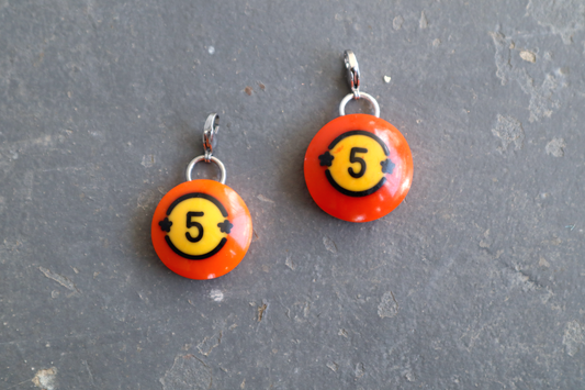Double Star Pool Charm: Classic 5